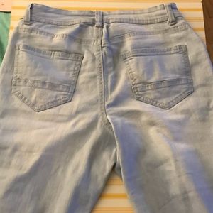 FASHION-NOVA DEMIN SHORTS